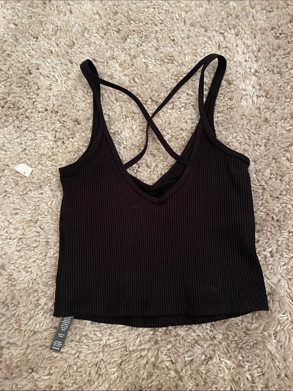 NWT VUORI Rib Crop Tank! - Picture 7 of 7